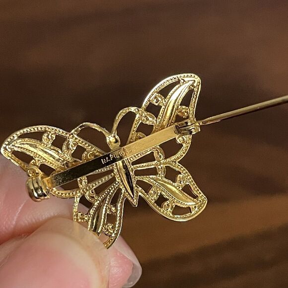 Vintage Napier Butterfly Brooch Pin - Gold Tone Open Work‎ - Dimensional 1” - Picture 3 of 3